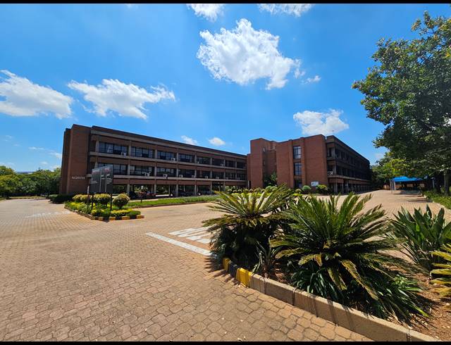 588M² OFFICE TO LET IN ALRODE